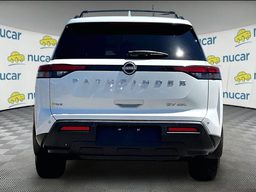 2023 Nissan Pathfinder SV