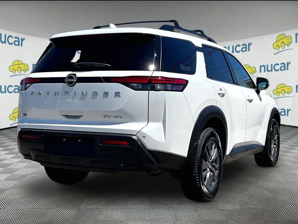 2023 Nissan Pathfinder SV