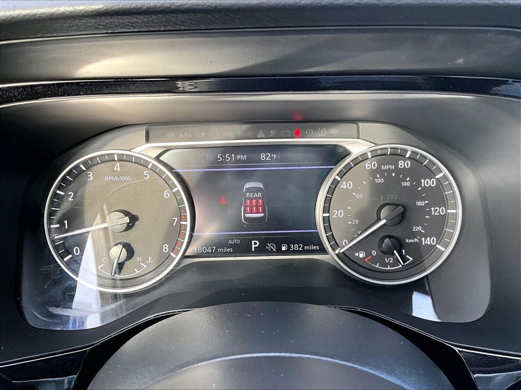 2025 Nissan Pathfinder SV