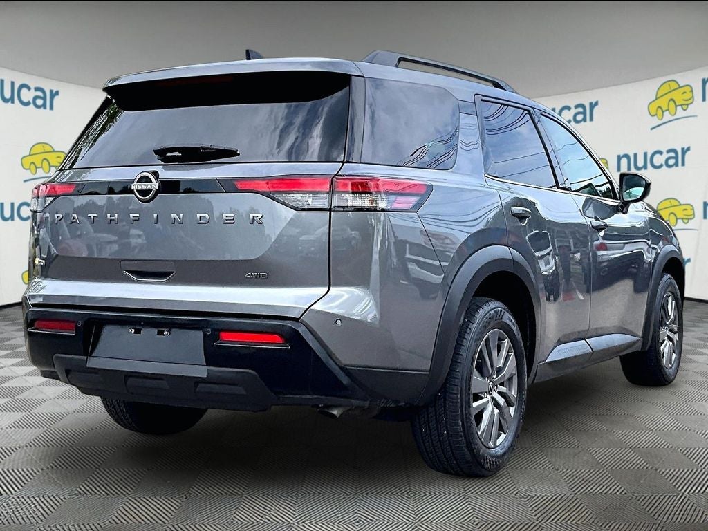 2026 Nissan Pathfinder SV