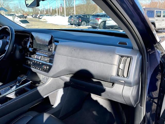 2025 Nissan Pathfinder SL 4WD