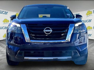 2025 Nissan Pathfinder SL 4WD