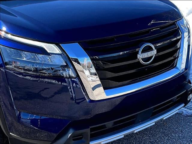2025 Nissan Pathfinder SL 4WD