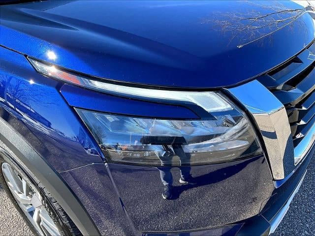 2025 Nissan Pathfinder SL 4WD