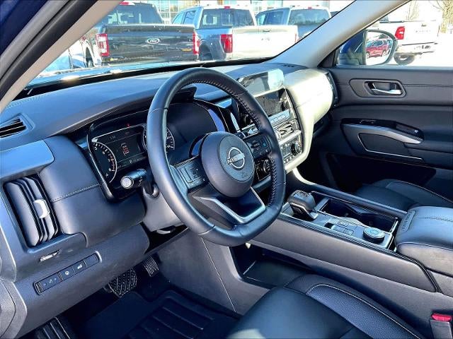 2025 Nissan Pathfinder SL 4WD