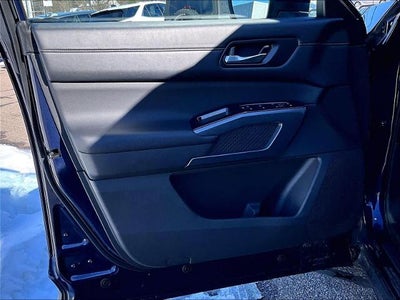 2025 Nissan Pathfinder SL 4WD