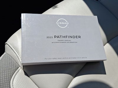 2023 Nissan Pathfinder SL