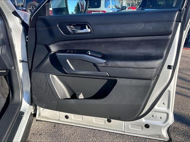 2024 Nissan Pathfinder SL 4WD