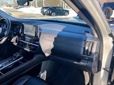 2024 Nissan Pathfinder SL 4WD