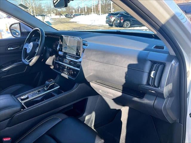 2024 Nissan Pathfinder SL 4WD