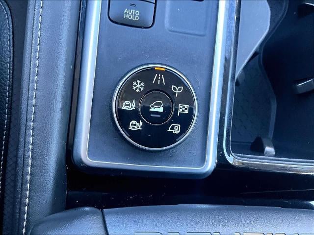 2024 Nissan Pathfinder SL 4WD