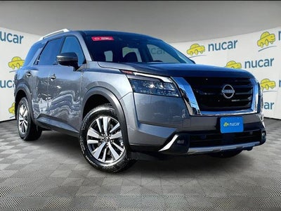 2025 Nissan Pathfinder SL 4WD