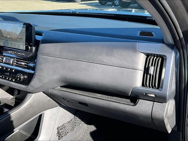 2025 Nissan Pathfinder SL 4WD