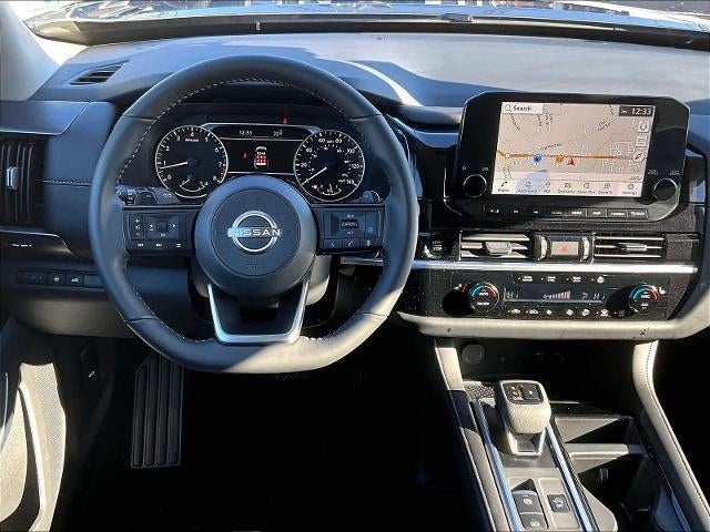 2025 Nissan Pathfinder SL 4WD