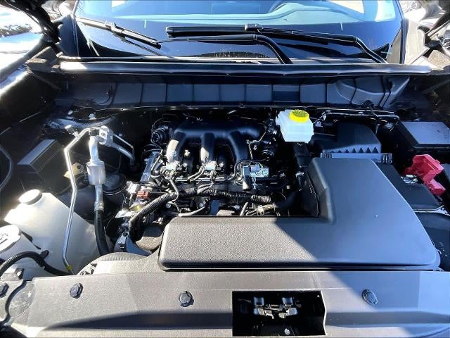 2025 Nissan Pathfinder SL 4WD