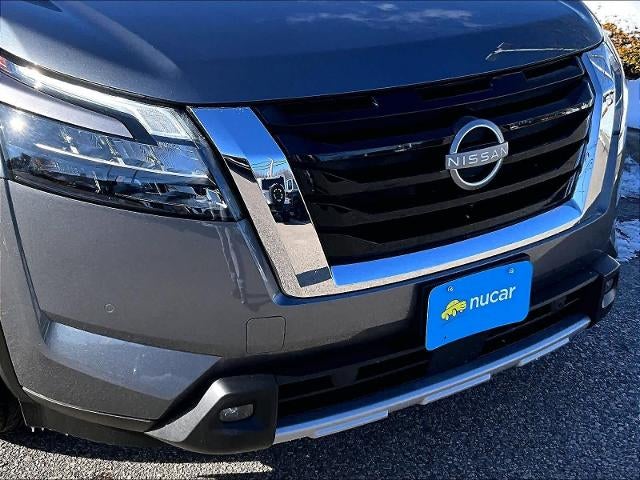 2025 Nissan Pathfinder SL 4WD