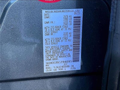 2025 Nissan Pathfinder SL 4WD