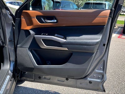 2023 Nissan Pathfinder Platinum