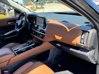 2023 Nissan Pathfinder Platinum