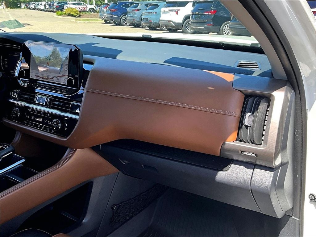 2023 Nissan Pathfinder Platinum