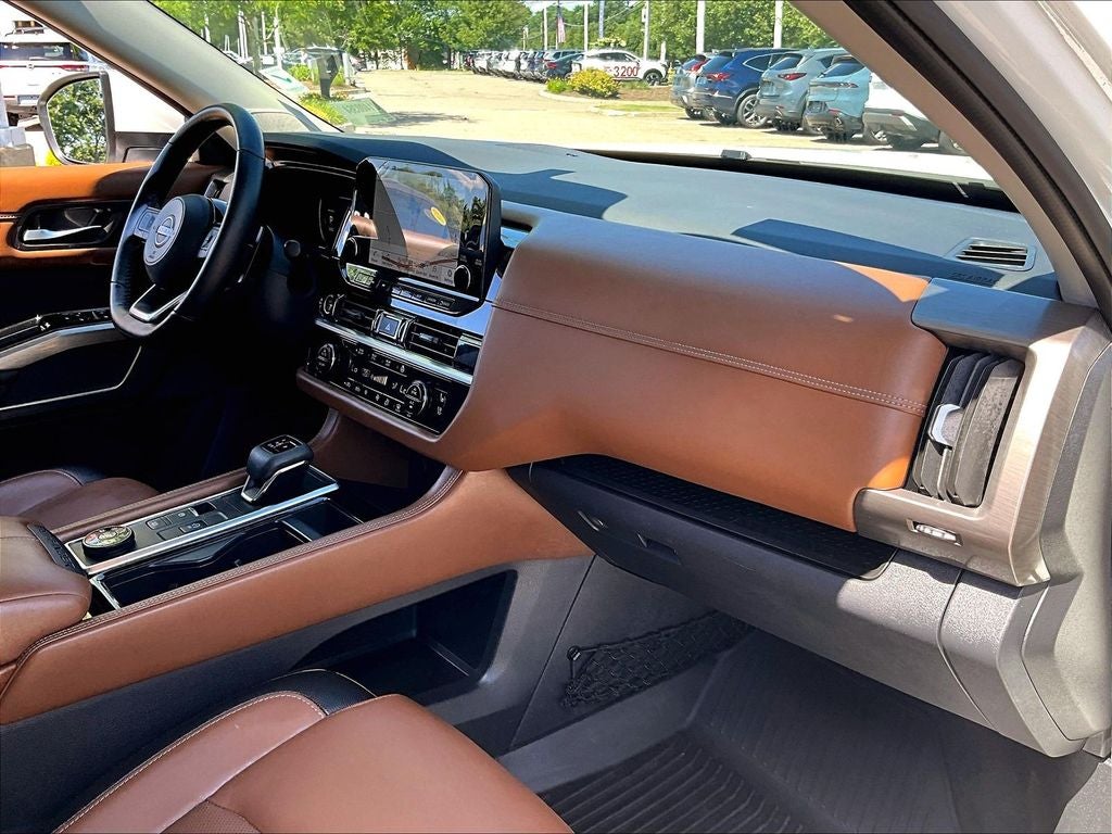2023 Nissan Pathfinder Platinum