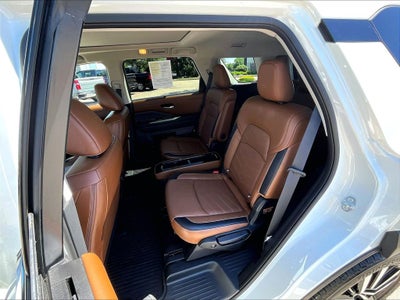 2023 Nissan Pathfinder Platinum
