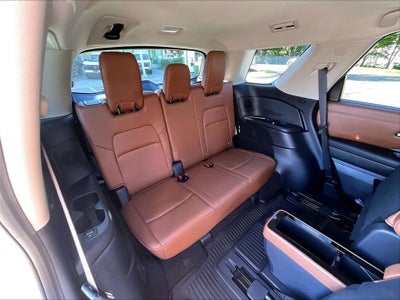 2023 Nissan Pathfinder Platinum