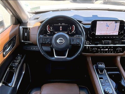 2023 Nissan Pathfinder Platinum