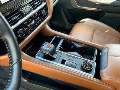 2023 Nissan Pathfinder Platinum