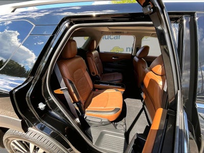 2023 Nissan Pathfinder Platinum