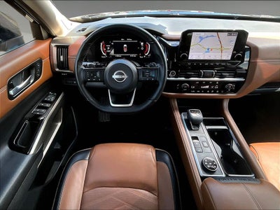 2023 Nissan Pathfinder Platinum