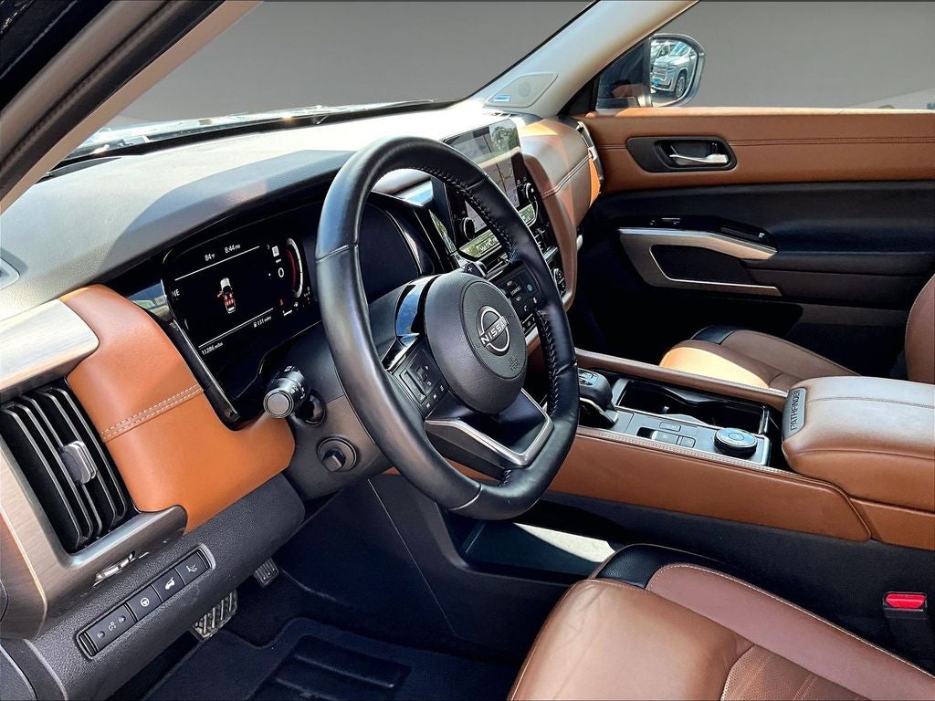 2023 Nissan Pathfinder Platinum