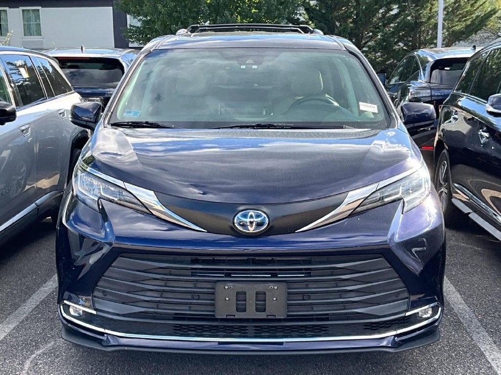 2022 Toyota Sienna XLE