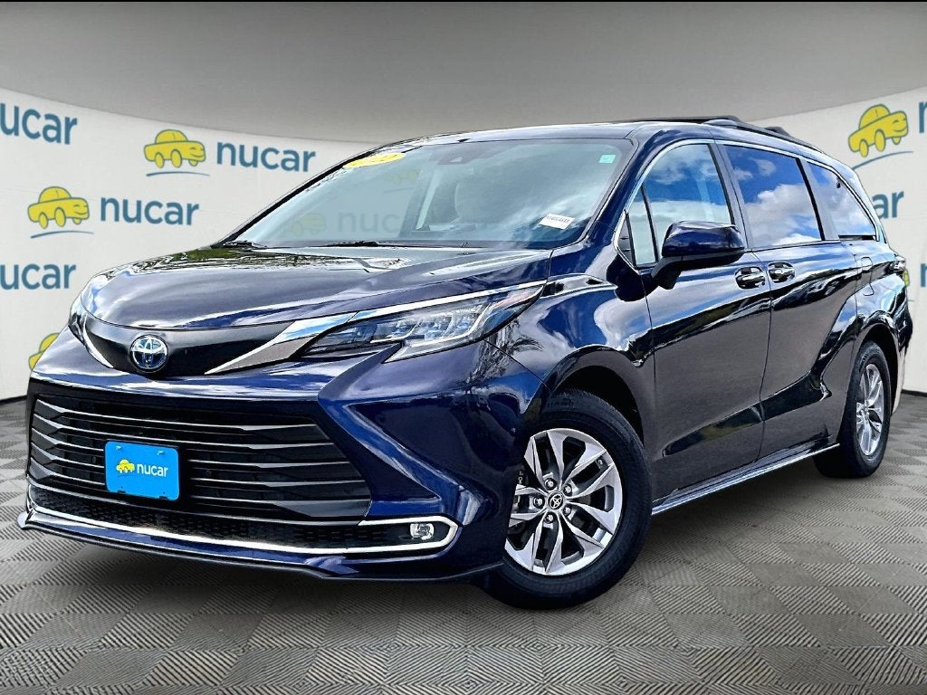 2022 Toyota Sienna XLE