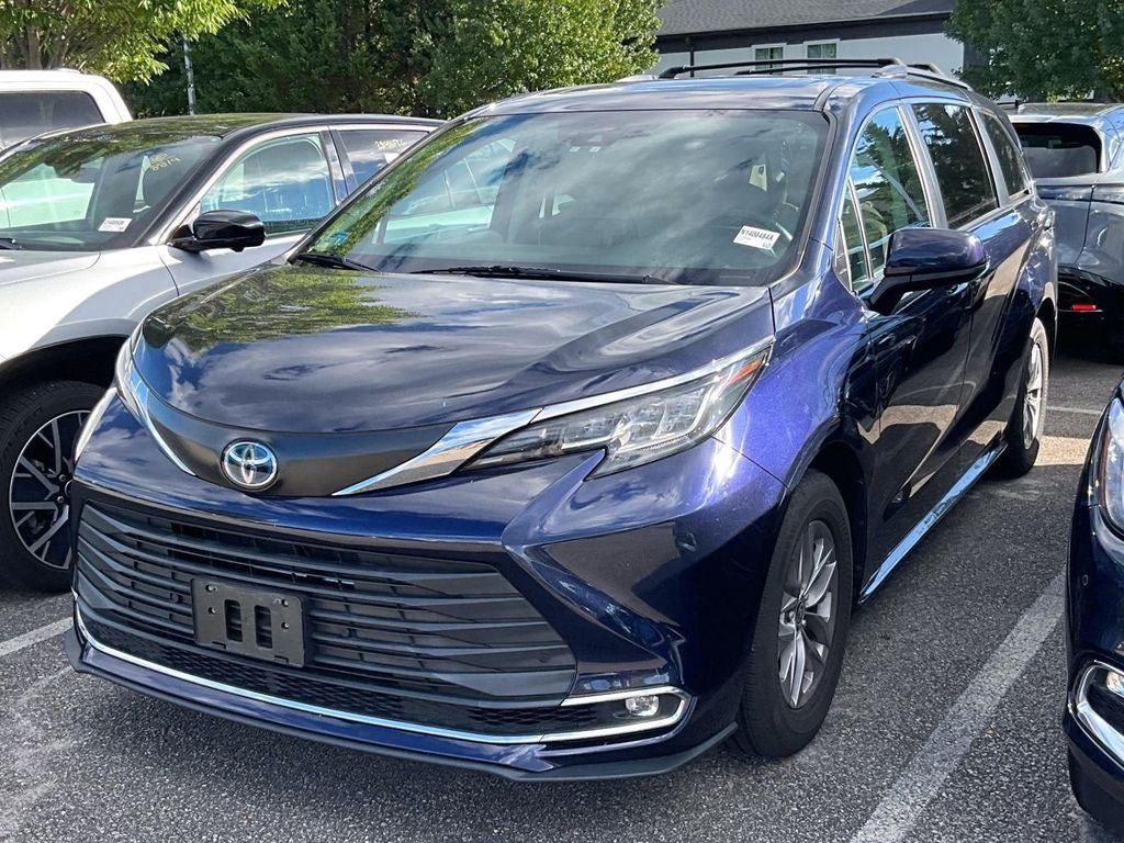 2022 Toyota Sienna XLE