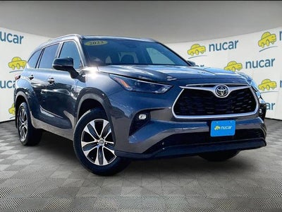 2023 Toyota Highlander XLE AWD (Natl)