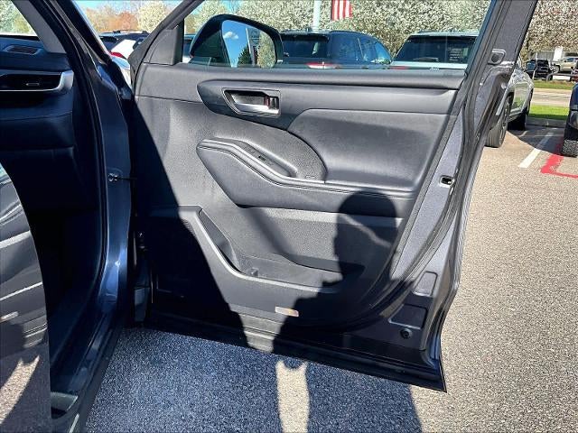 2023 Toyota Highlander XLE AWD (Natl)