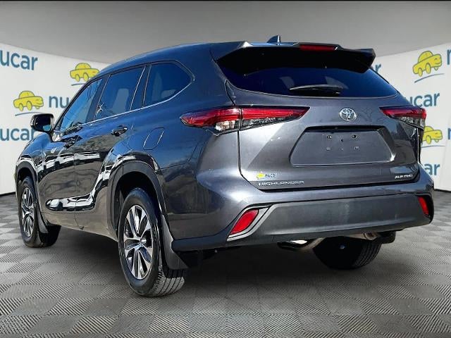 2023 Toyota Highlander XLE AWD (Natl)