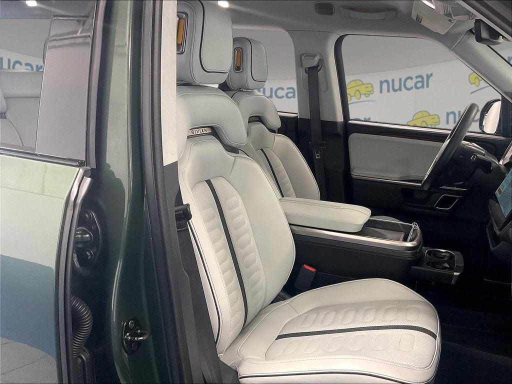 2023 Rivian R1S Adventure