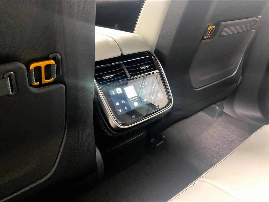 2023 Rivian R1S Adventure
