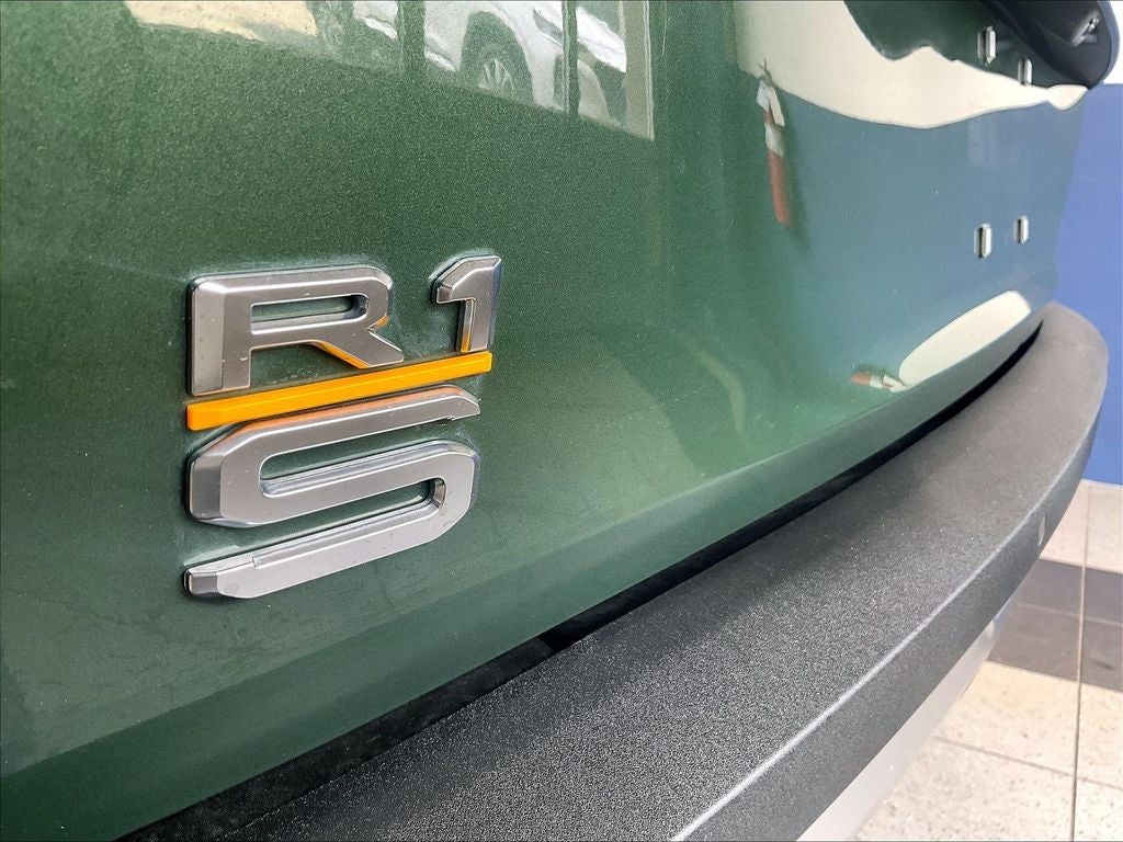 2023 Rivian R1S Adventure