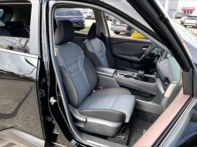 2023 Nissan Rogue AWD SV