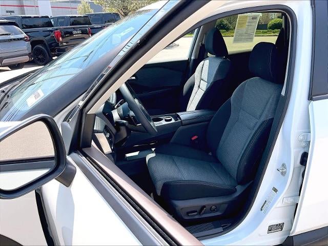 2023 Nissan Rogue AWD SV