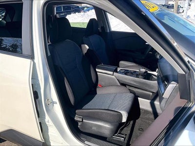 2023 Nissan Rogue AWD SV