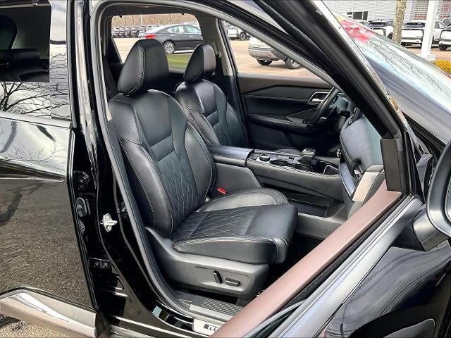 2023 Nissan Rogue AWD Platinum