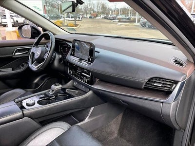 2023 Nissan Rogue AWD Platinum