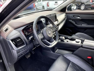 2023 Nissan Rogue AWD Platinum