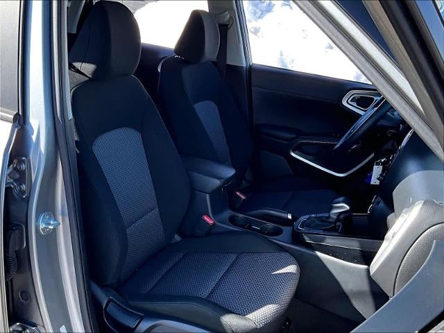 2024 Kia Soul LX IVT