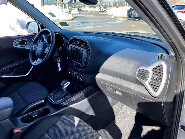 2024 Kia Soul LX IVT