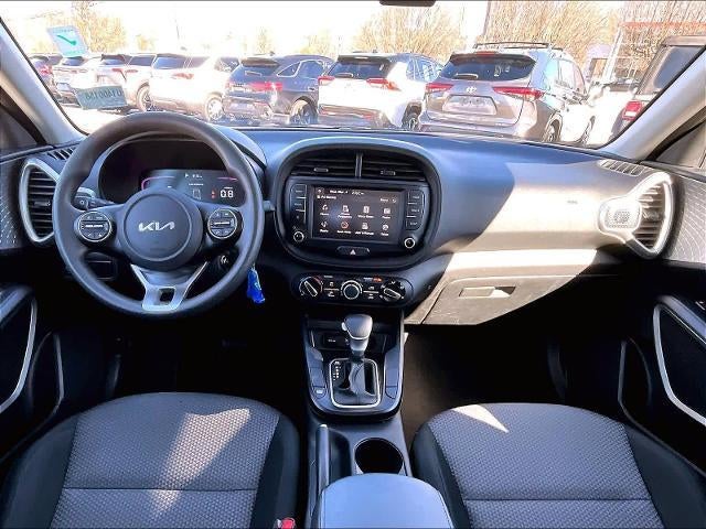 2024 Kia Soul LX IVT